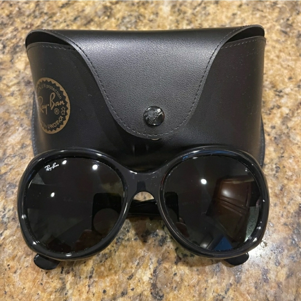 Ray Ban Sunglasses w/case
